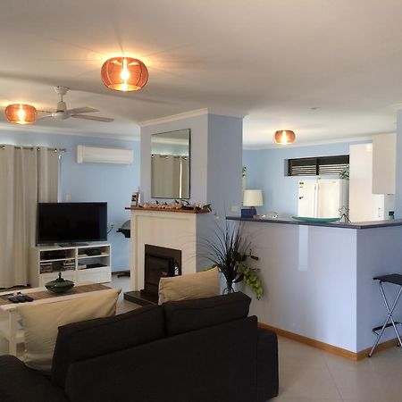 Salty Air Apartments Kingscote Kangaroo Island Екстериор снимка